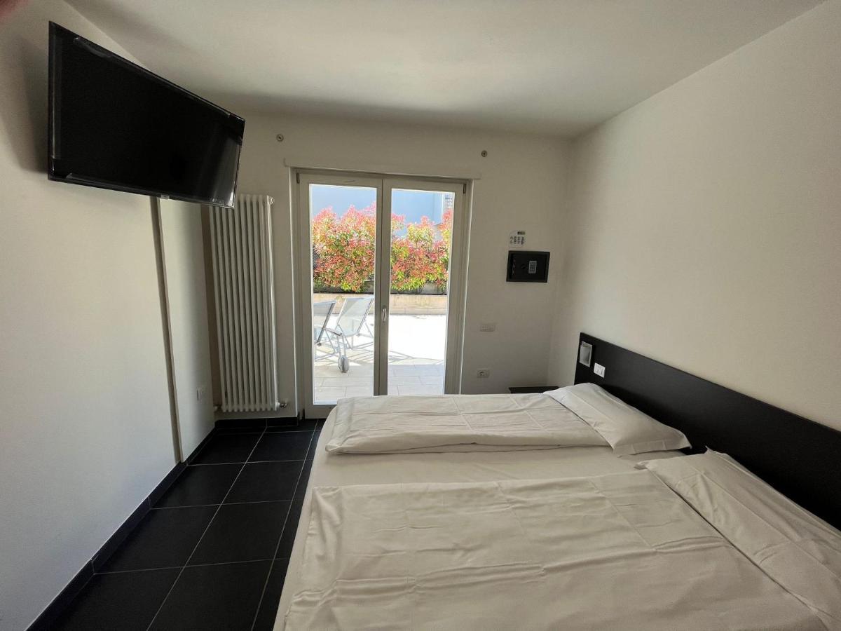 4 Limoni Apartment Resort Riva del Garda Exterior photo