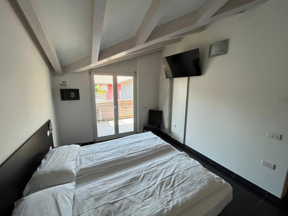 4 Limoni Apartment Resort Riva del Garda Exterior photo