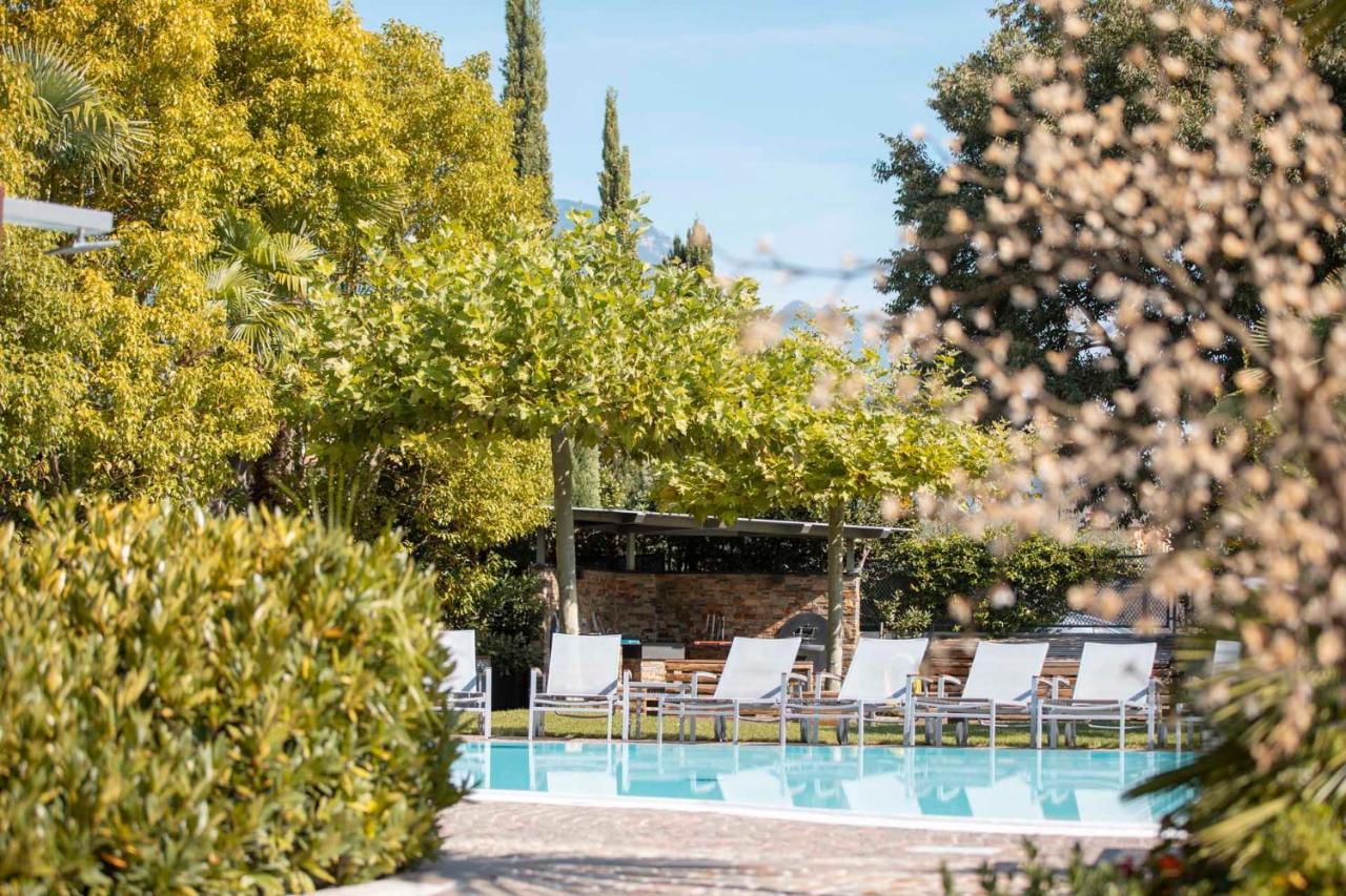 4 Limoni Apartment Resort Riva del Garda Exterior photo